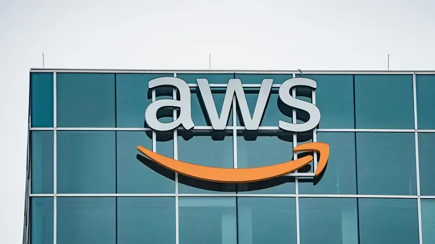Amazon to Embed Engineers in Customer Offices