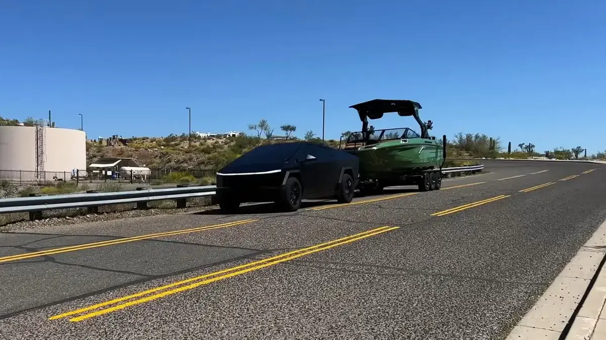 Cybertruck Owner Tows Boat 350 Miles, Tests Battery Limits