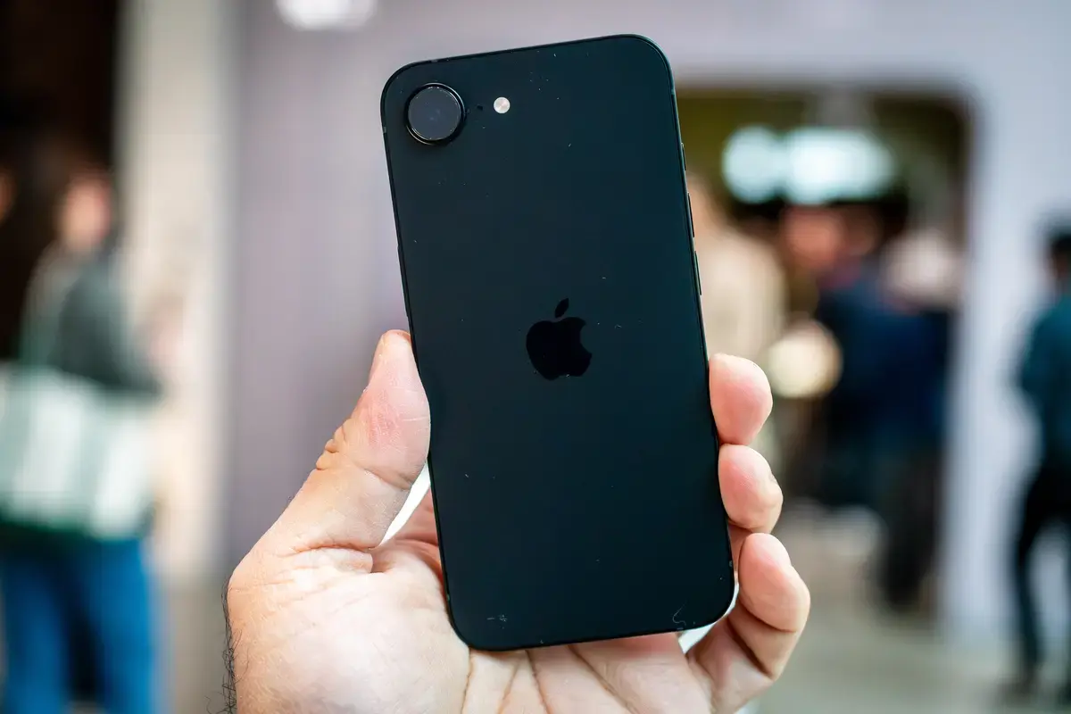 iPhone Sales Surge Despite Supply Chain Issues