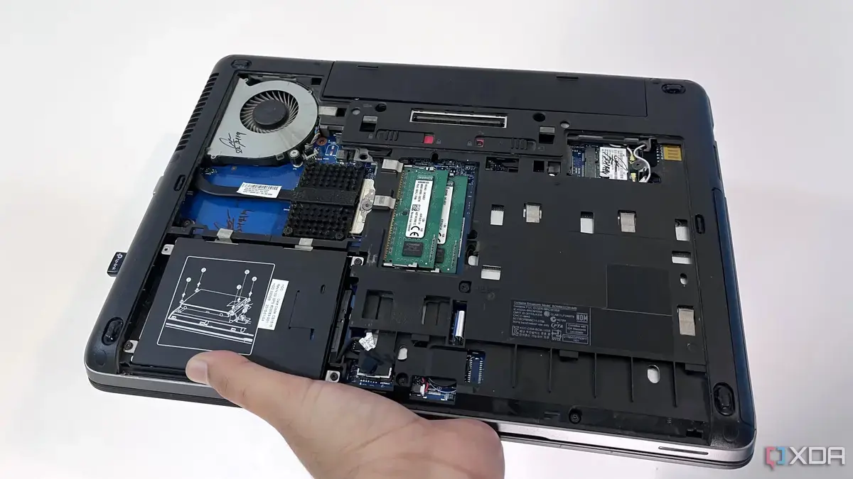 Modern Laptops Losing Repairability