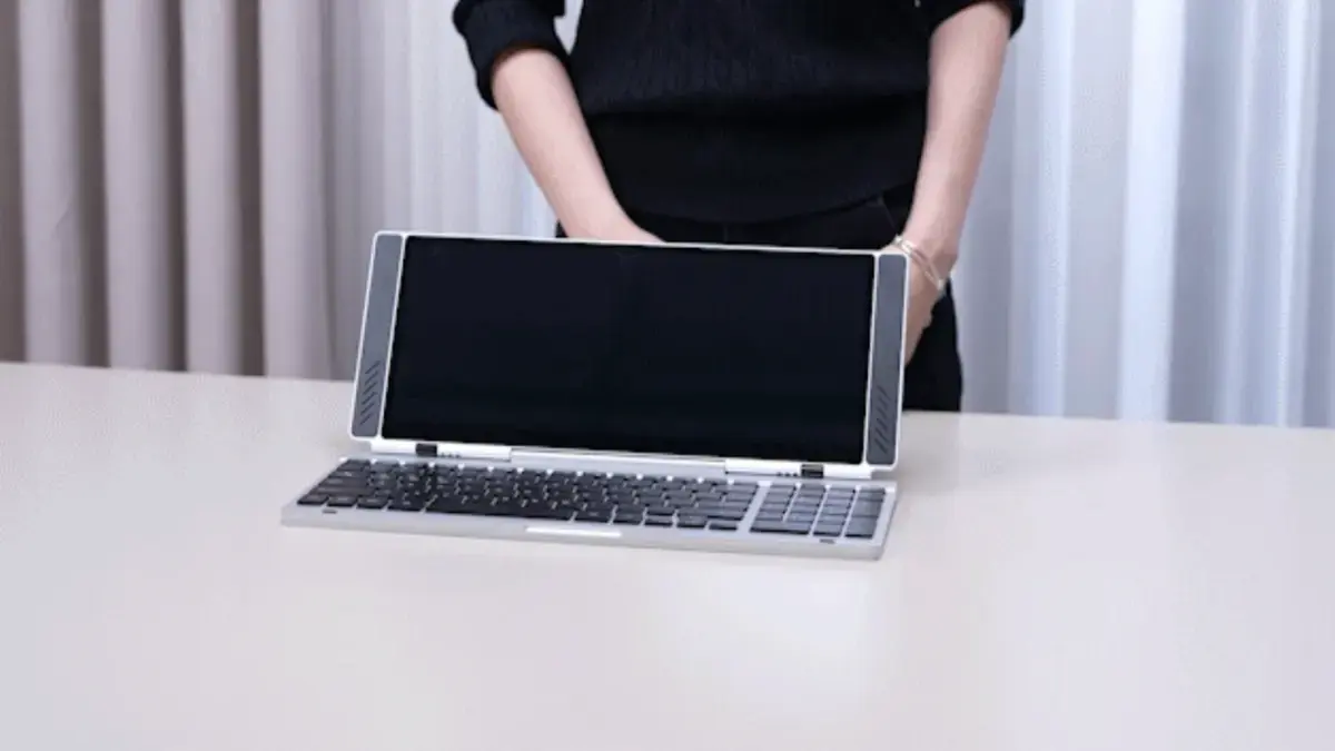 Reviving a Retro Laptop Design