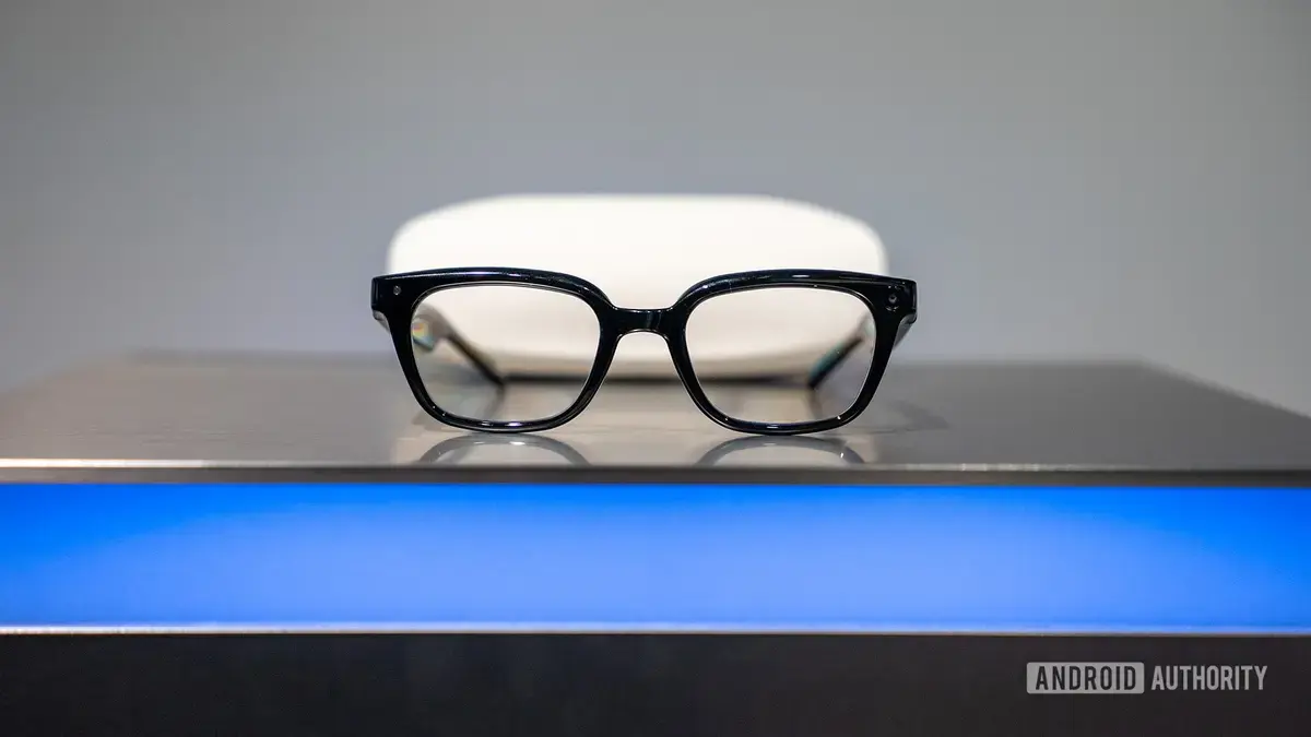 Samsung's Smart Glasses Aim for User Privacy