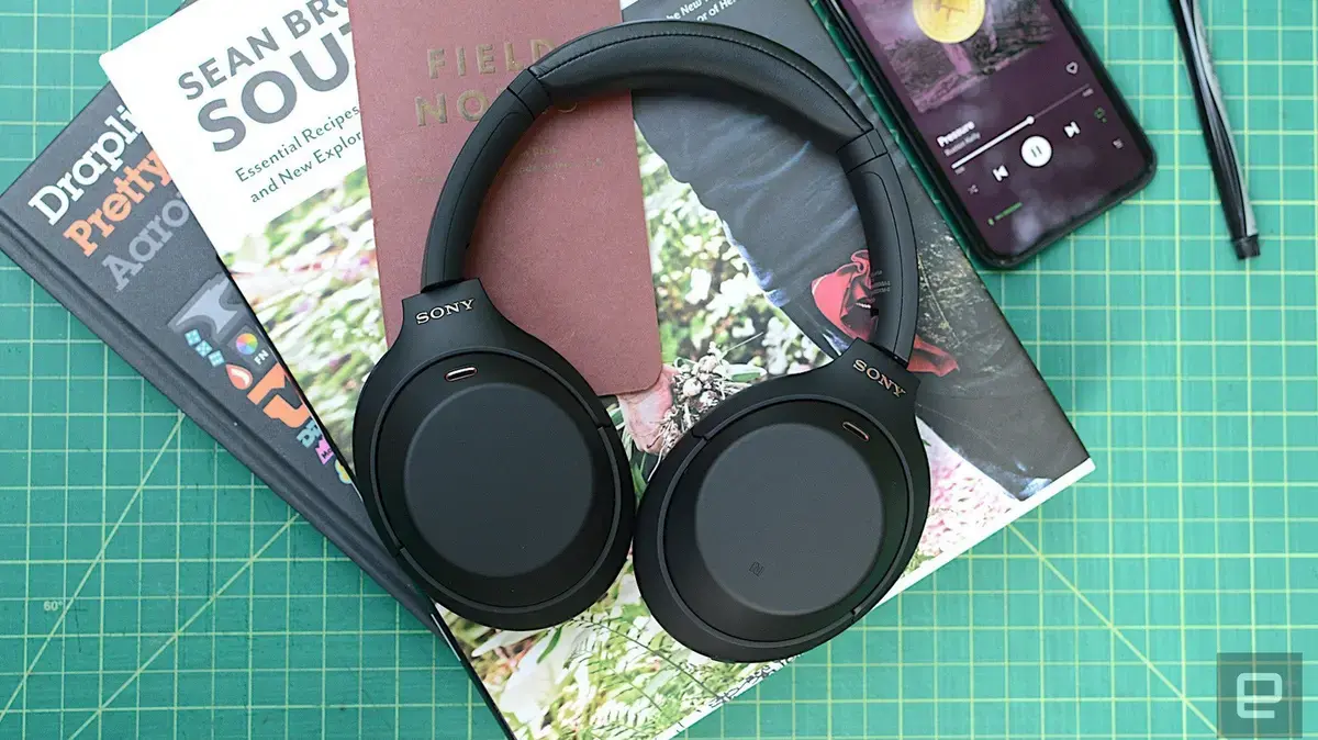 Sony May Revive Older Flagship Headphones