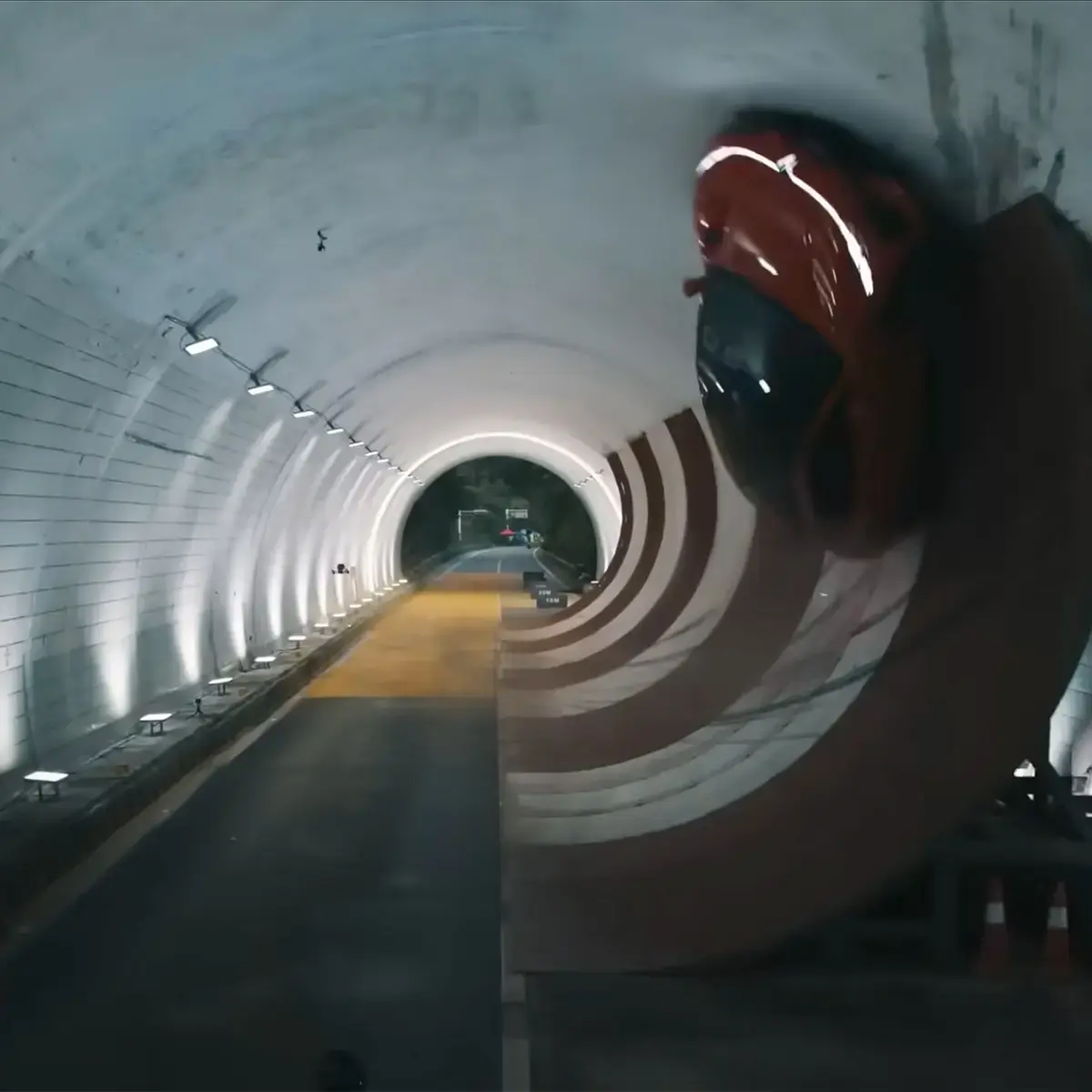 Voyah Passion S EV Performs Full 360-Degree Tunnel Loop at High Speed