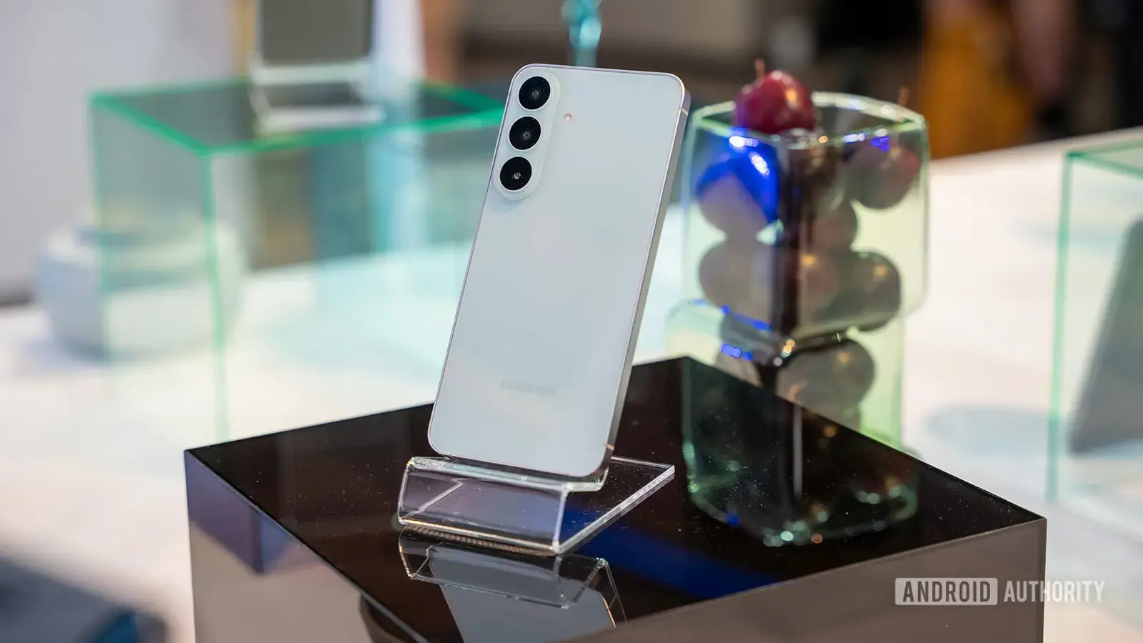 5 Android Phones to Consider Instead of the Samsung Galaxy S26 FE