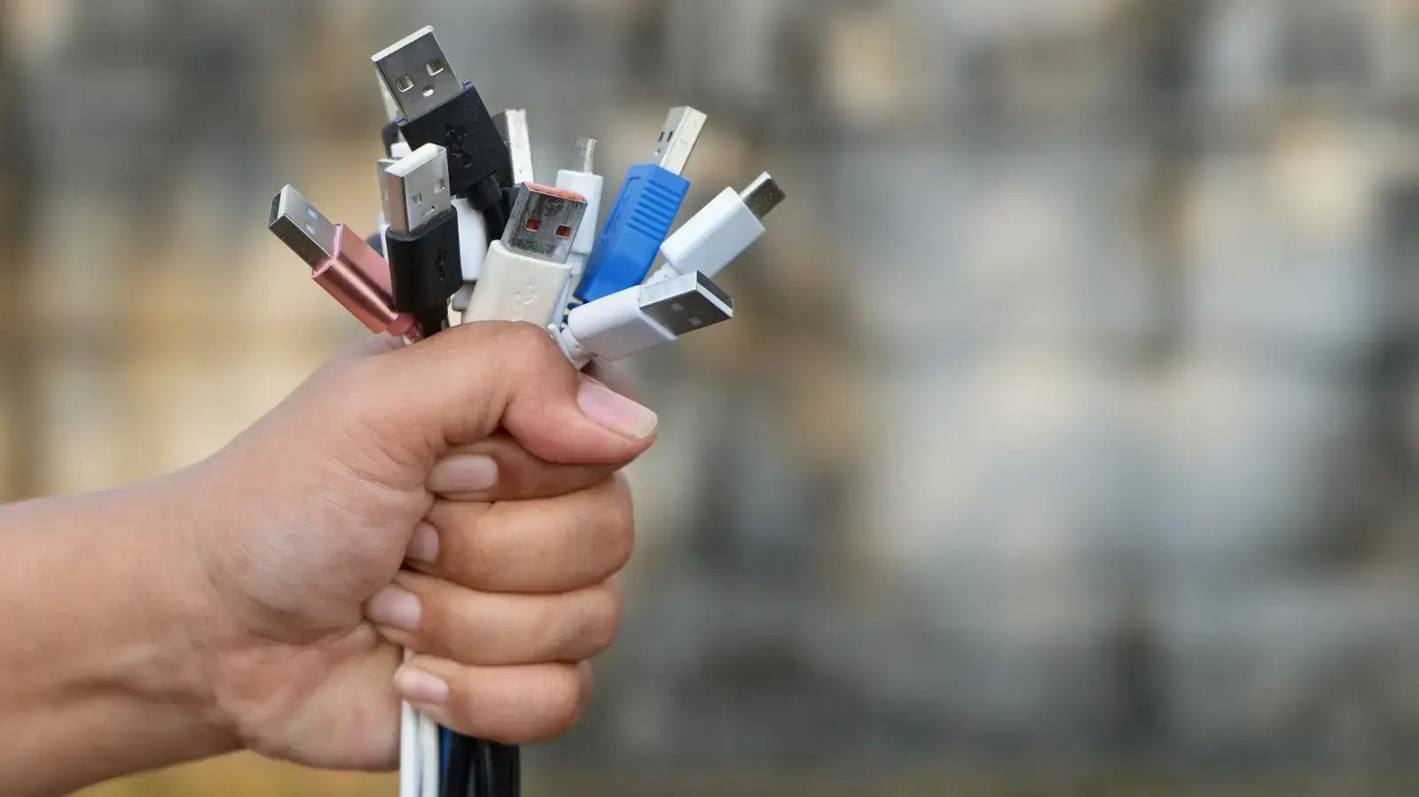 Alternatives to Docking Stations for Laptop Users
