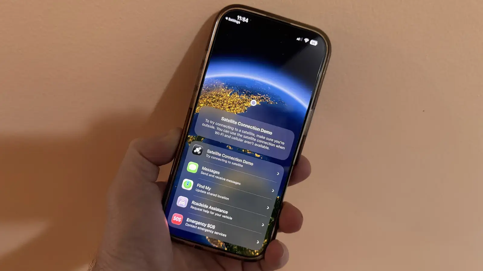 Apple Extends Free Satellite Service on Older iPhones for Another Year