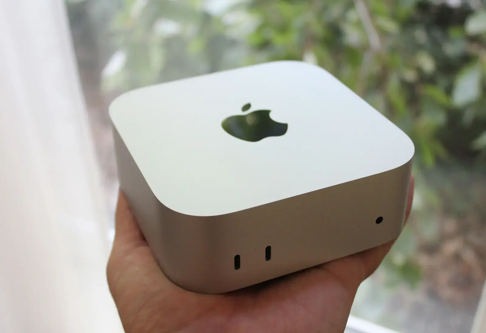 Apple Mac Mini M6 Review: A Powerhouse for AI Enthusiasts