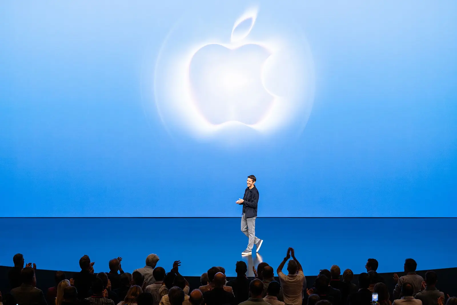 Apple Unveils Foldable iPhone and iPhone 18 Pro at September 2026 Event