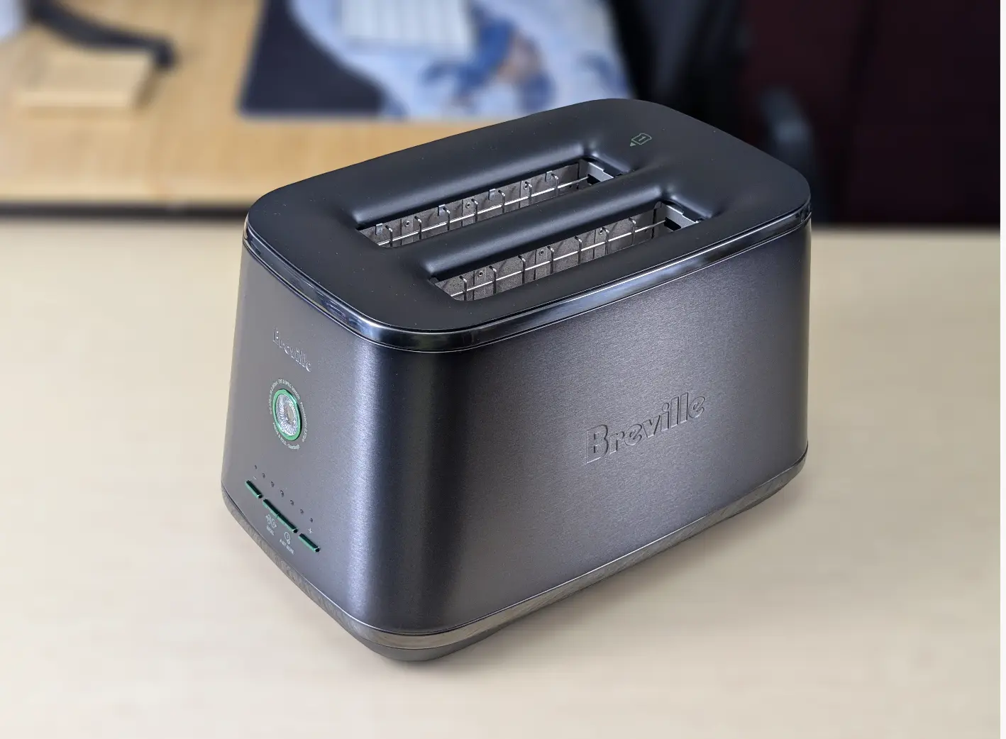 Breville’s Eye Q Toaster Uses Optic Sensor for Perfect Toast Every Time