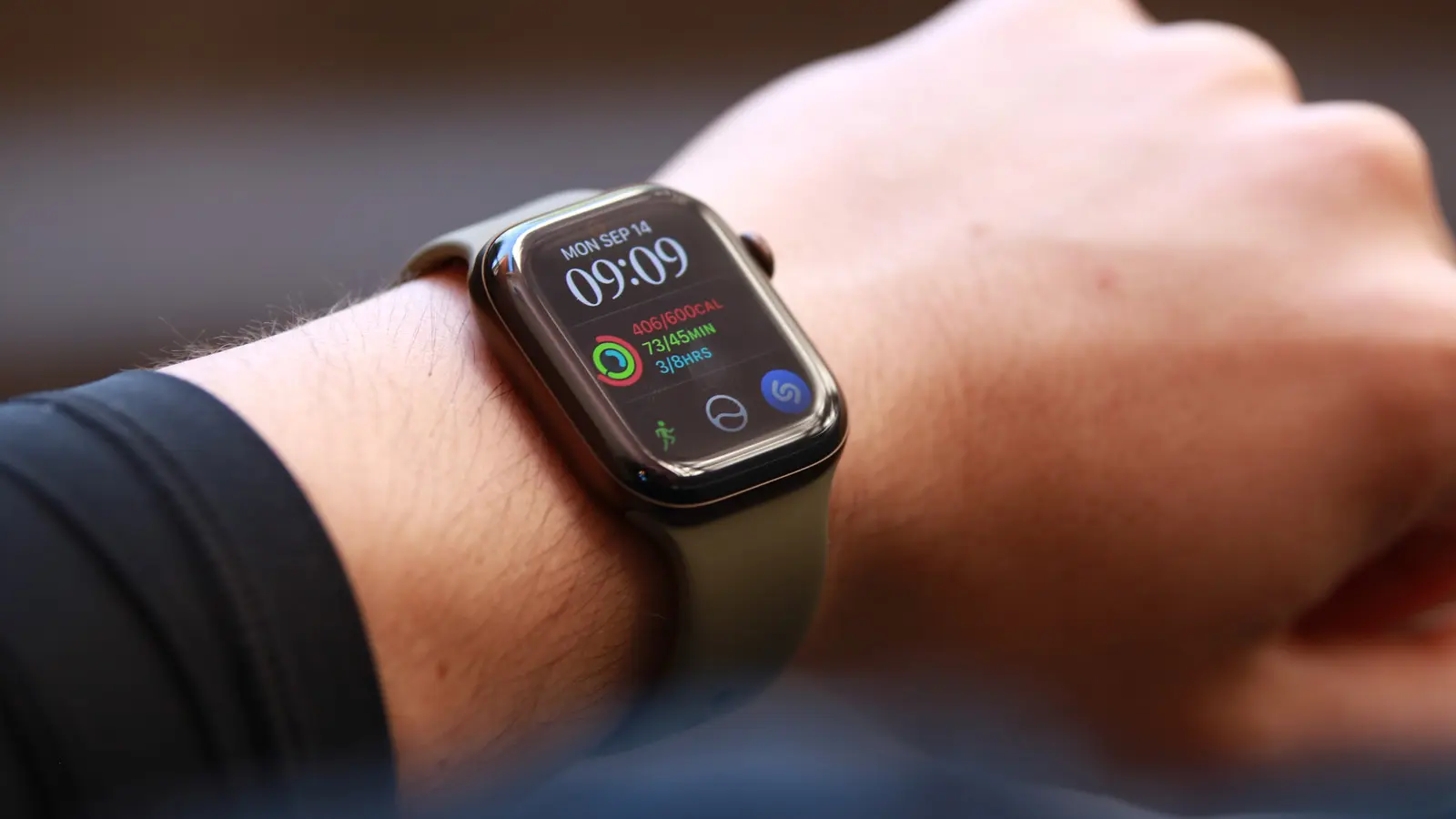 Apple Watch Series 12 Review: Familiar Design Meets Modern Upgrades