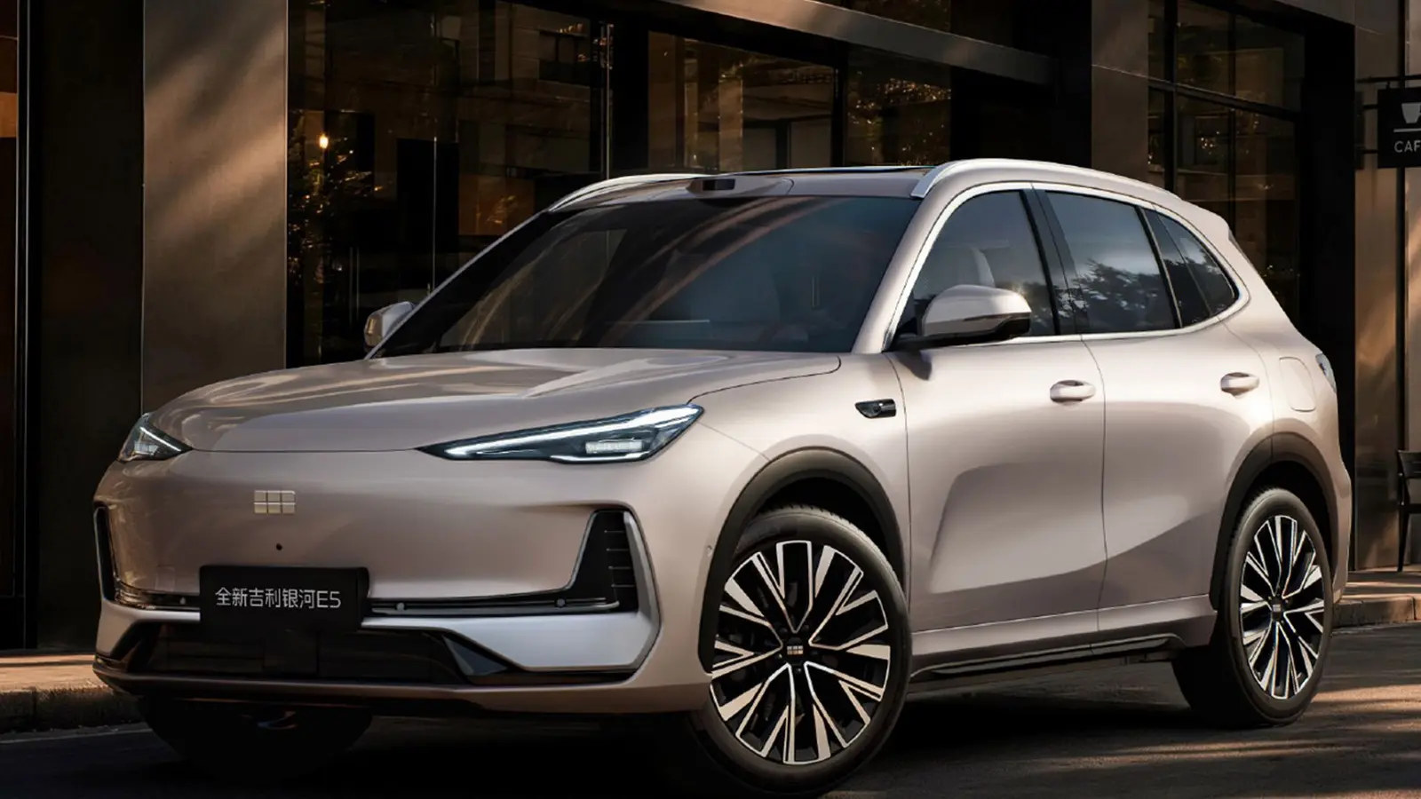 Geely Claims 2.2 Megawatt Charging Can Fill EV Batteries in Four Minutes