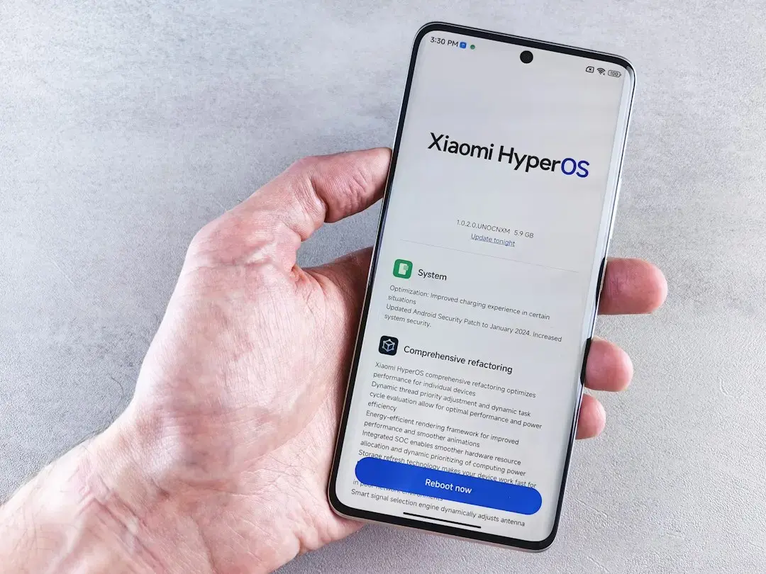 HyperOS 4 Brings Glassy Interface and Smarter Widgets to Xiaomi Flagships