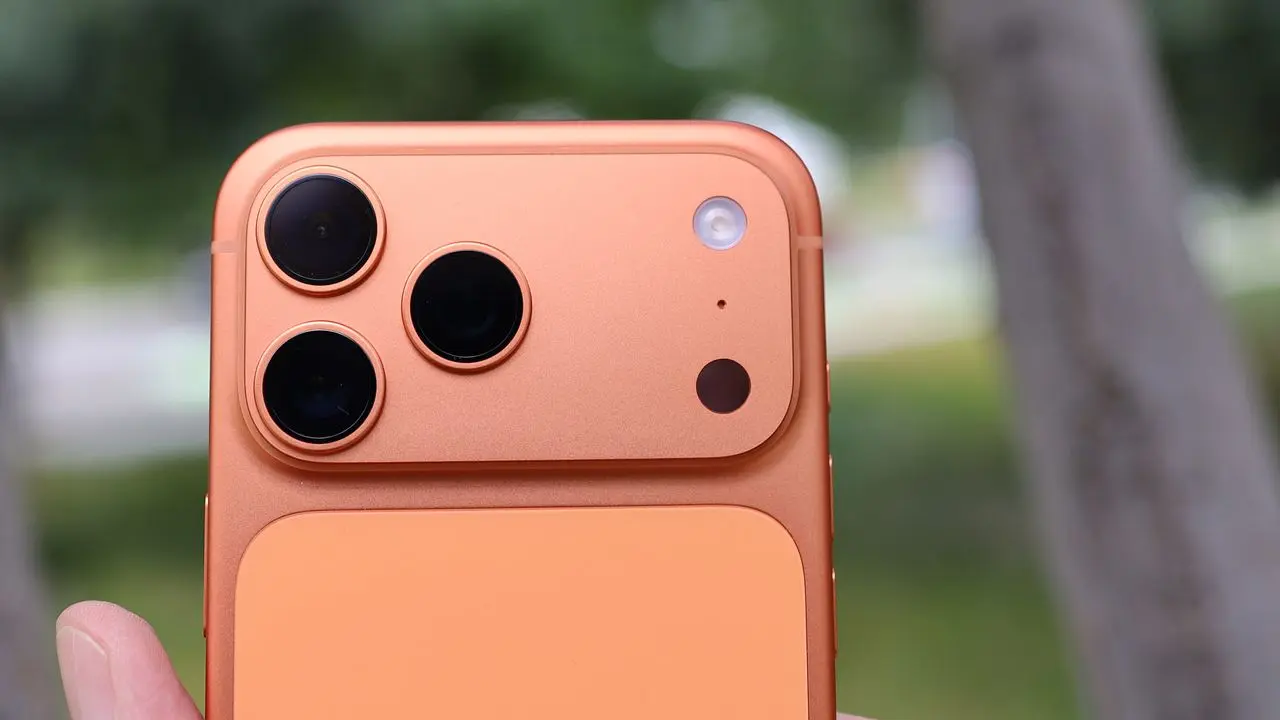 iPhone 18 Pro cameras could finally be worthy of the 'Pro' name — iOS 27 leak reveals focus peaking, waveform, and manual foc