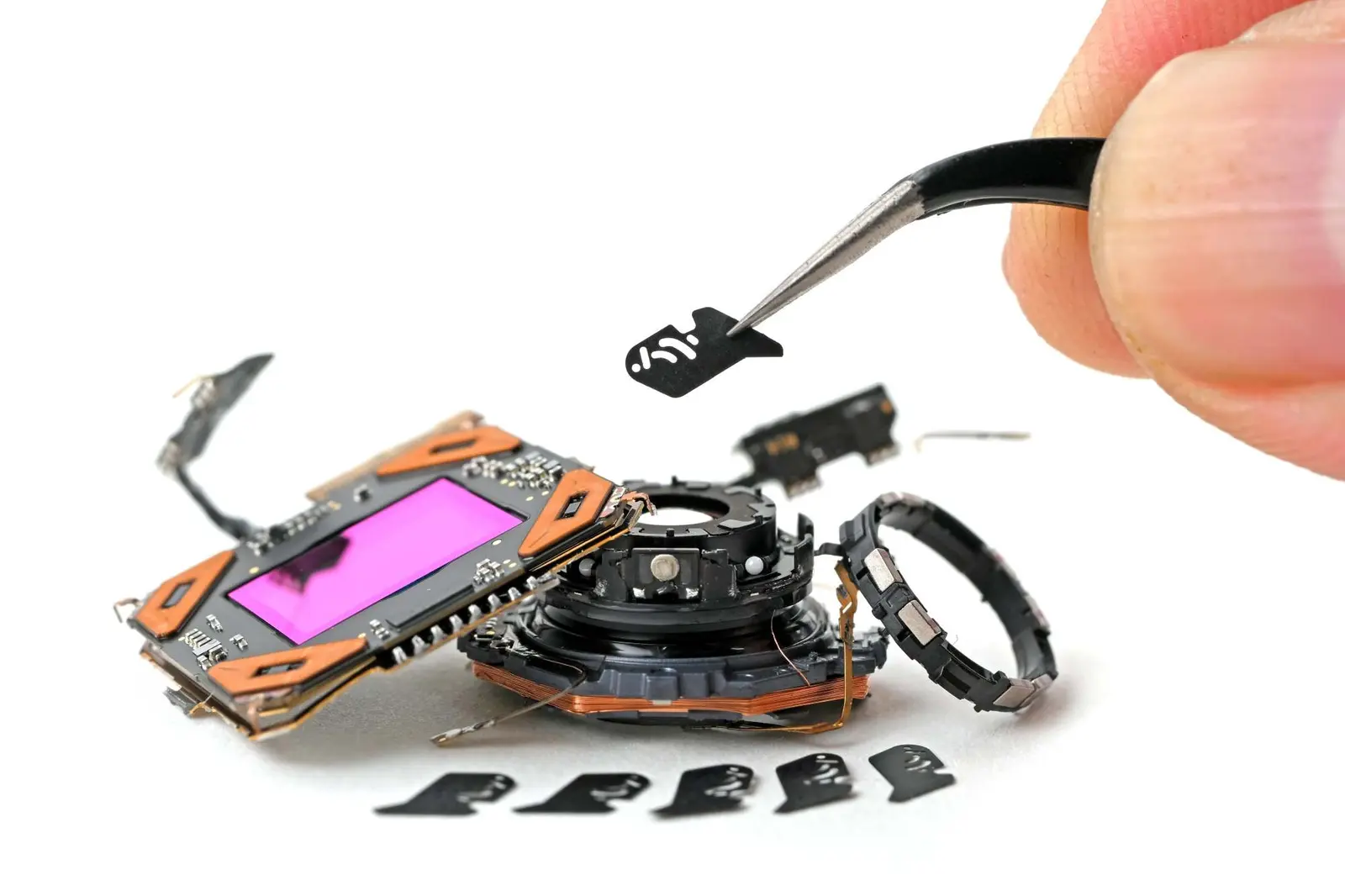 Inside Apple's New Variable Aperture Lens