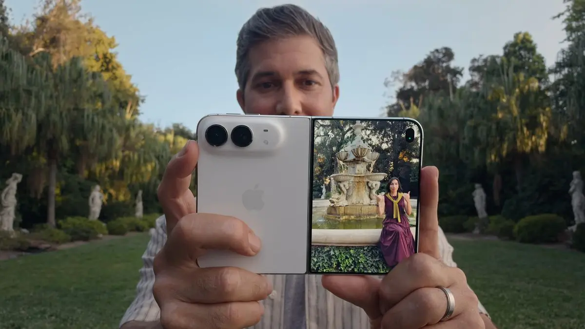 Apple iPhone Duo vs. Samsung Galaxy Z Fold 8: It comes down to just one thing