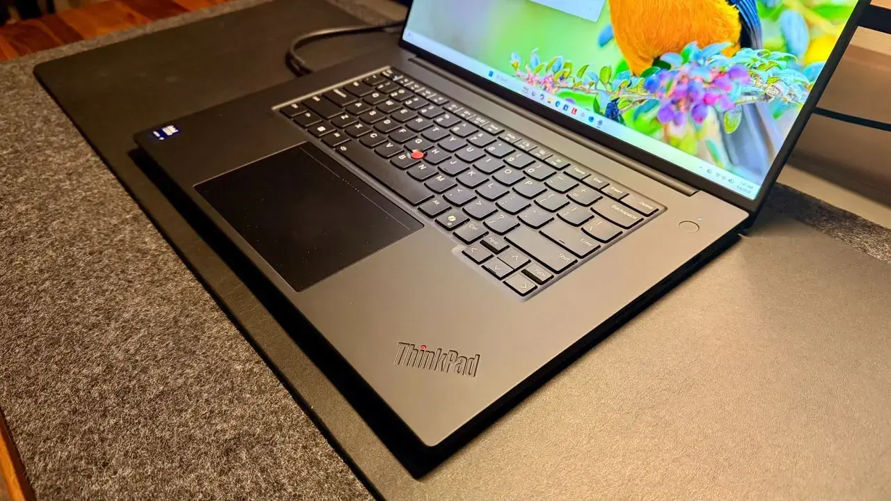 Lenovo ThinkPad T1g Gen 8 Delivers Desktop Power in a Portable Shell