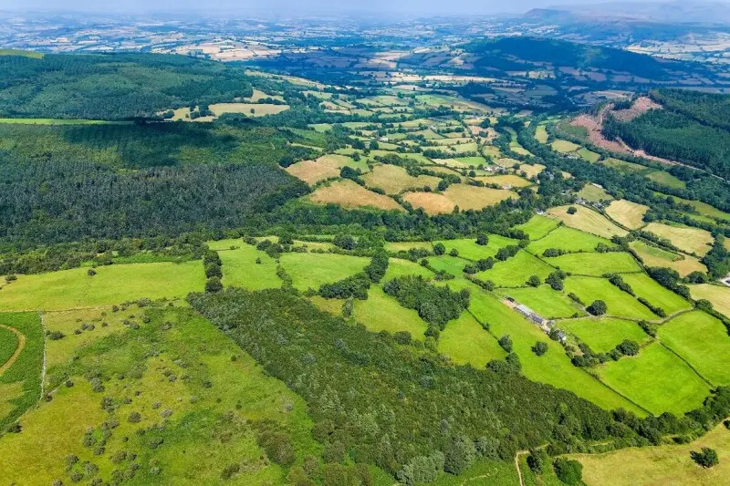 Britain Funds Airborne Broadband Stations Powered From Earth