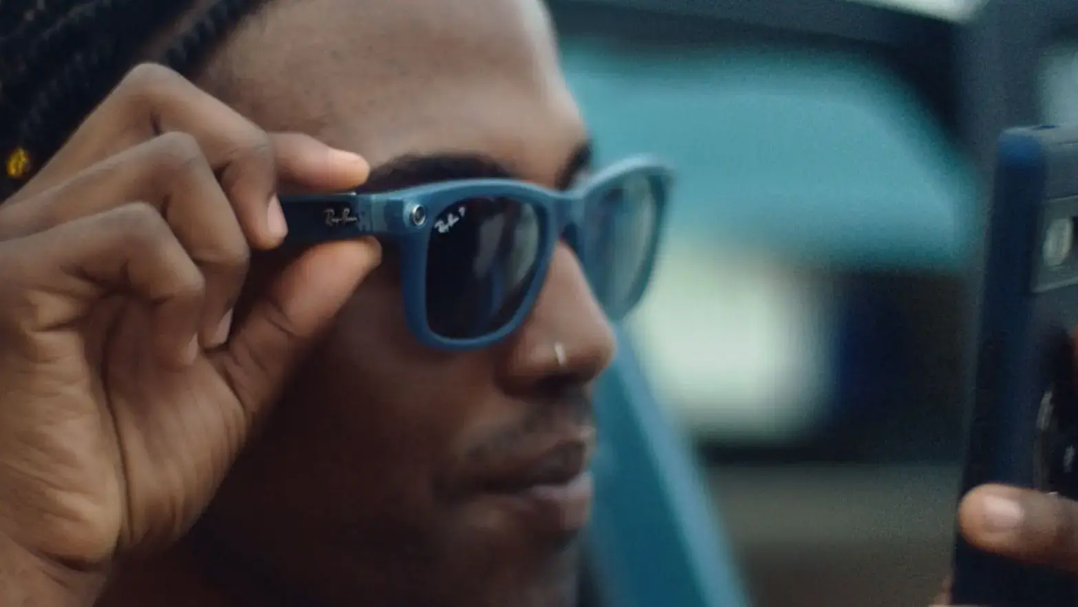 Meta Glasses Recording Light Too Faint for Effective Privacy Protection