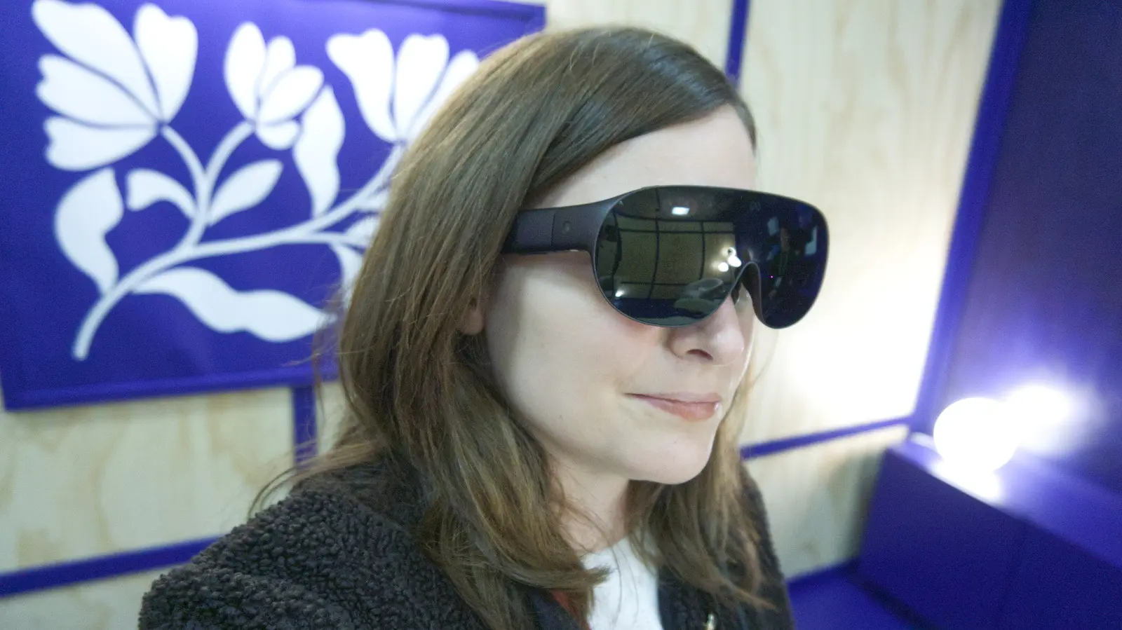 Meta VR Glasses Hands-On: Hand and Eye Tracking Outperforms Controllers