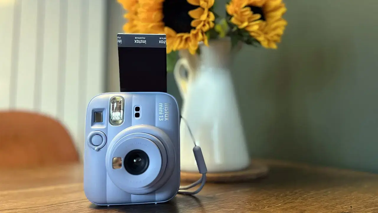 Mini 13 Delivers Quick Selfie Prints