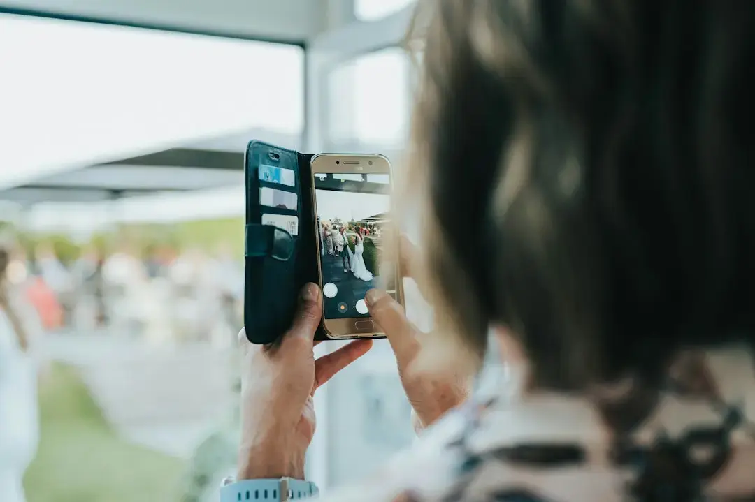 Snap launches cross-device AI assistant for its smart glasses