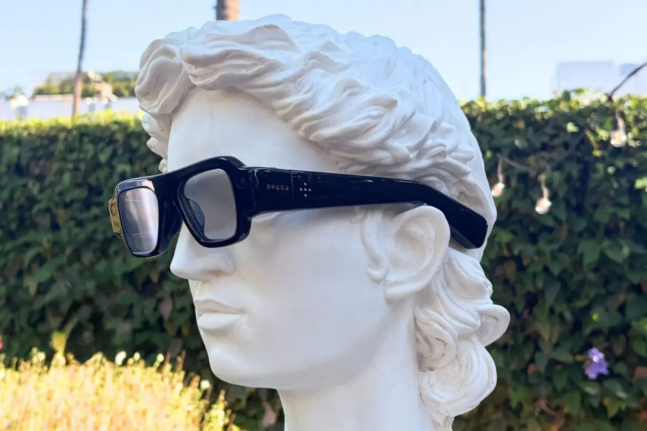 Do Snap's Bulky AR Glasses Actually Bend Your Ears?