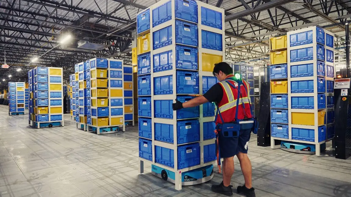 Amazon’s Robot Revolution: How Automation is Reshaping the Workforce