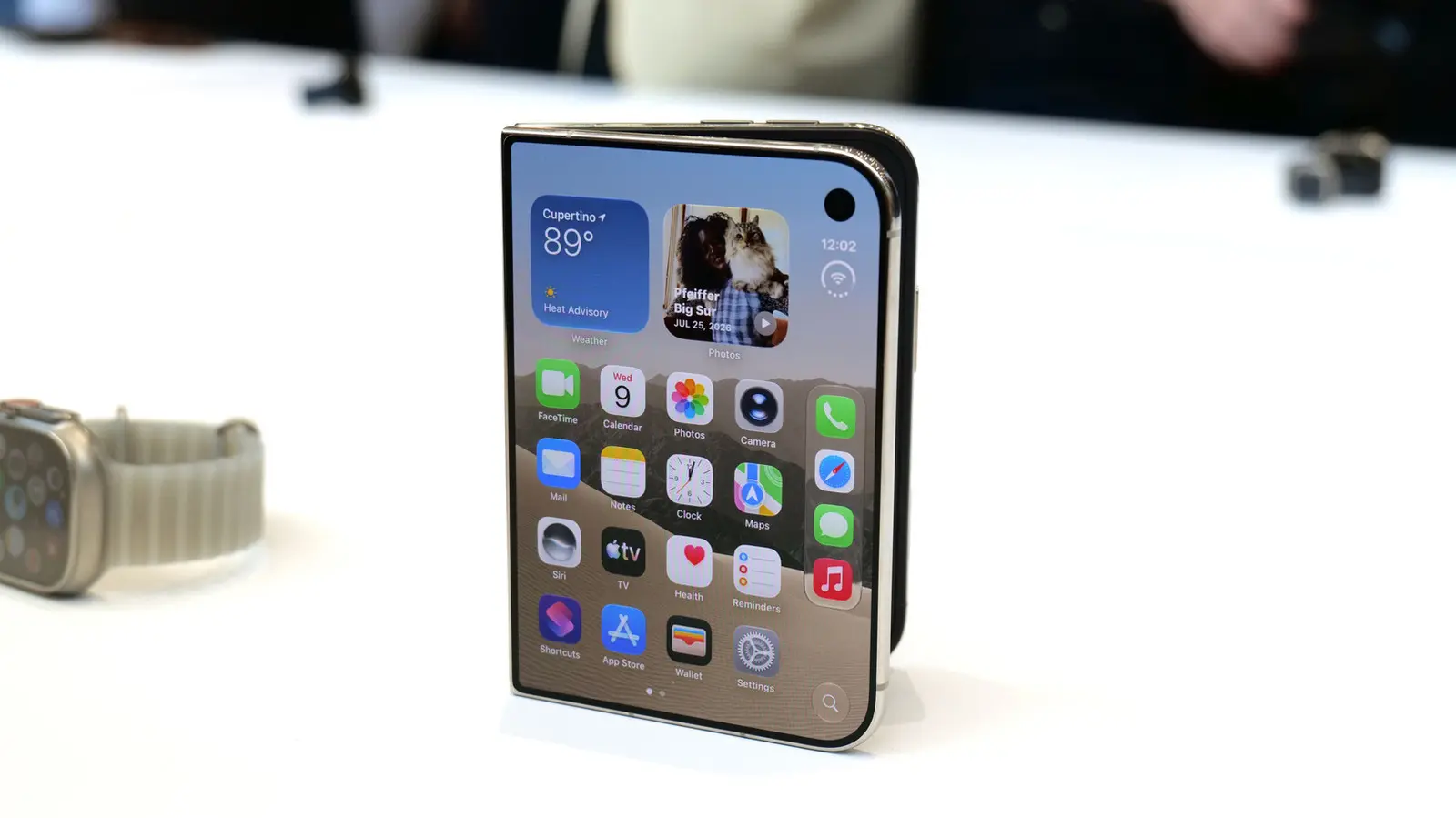Apple’s $2,000 Folding iPhone Duo Opens for Pre‑order at 8 AM ET