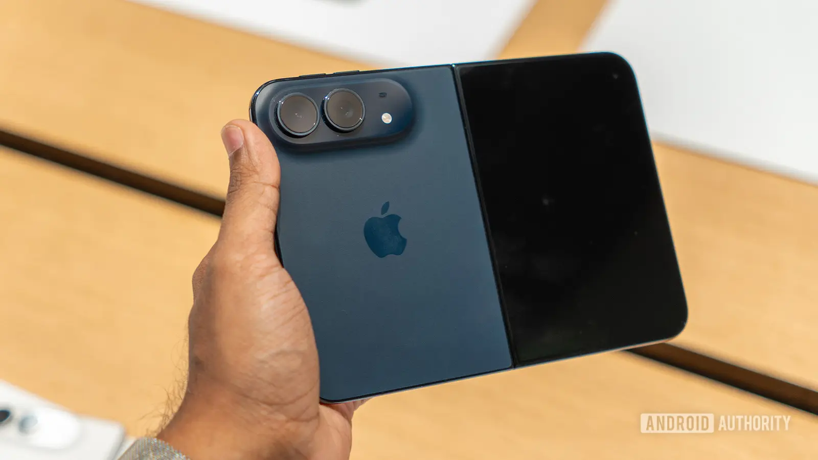 AT&T Unveils $1,200 Off Deals for iPhone Duo