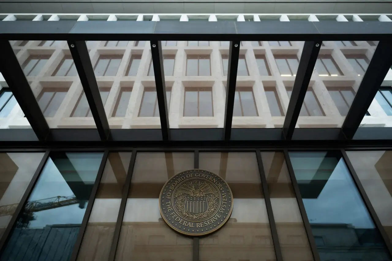 Banking Regulators Raise Alarm Over Artificial Intelligence Risks