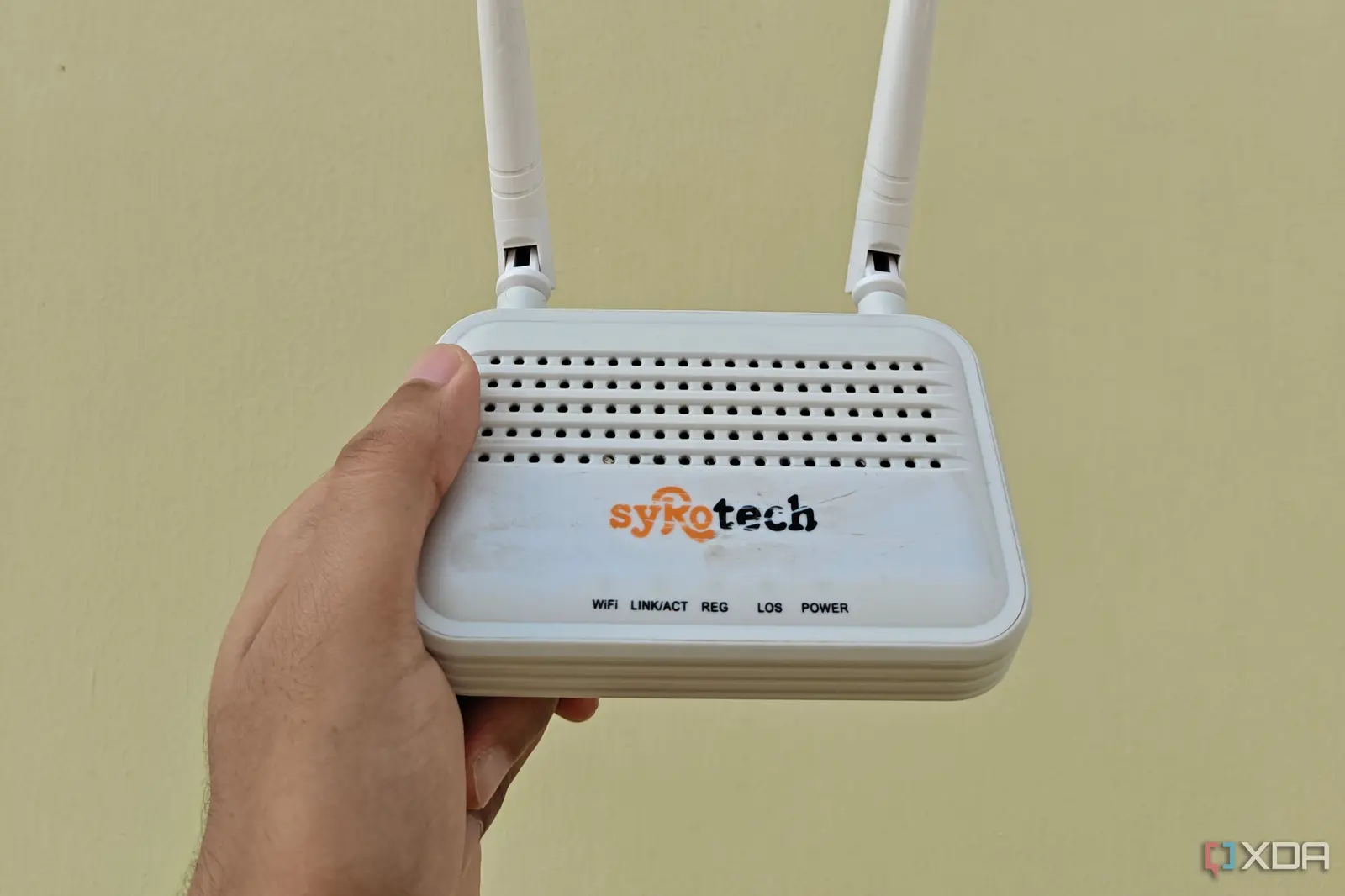 Disabling 802.11b Boosts Smart Device Speed on Home Router