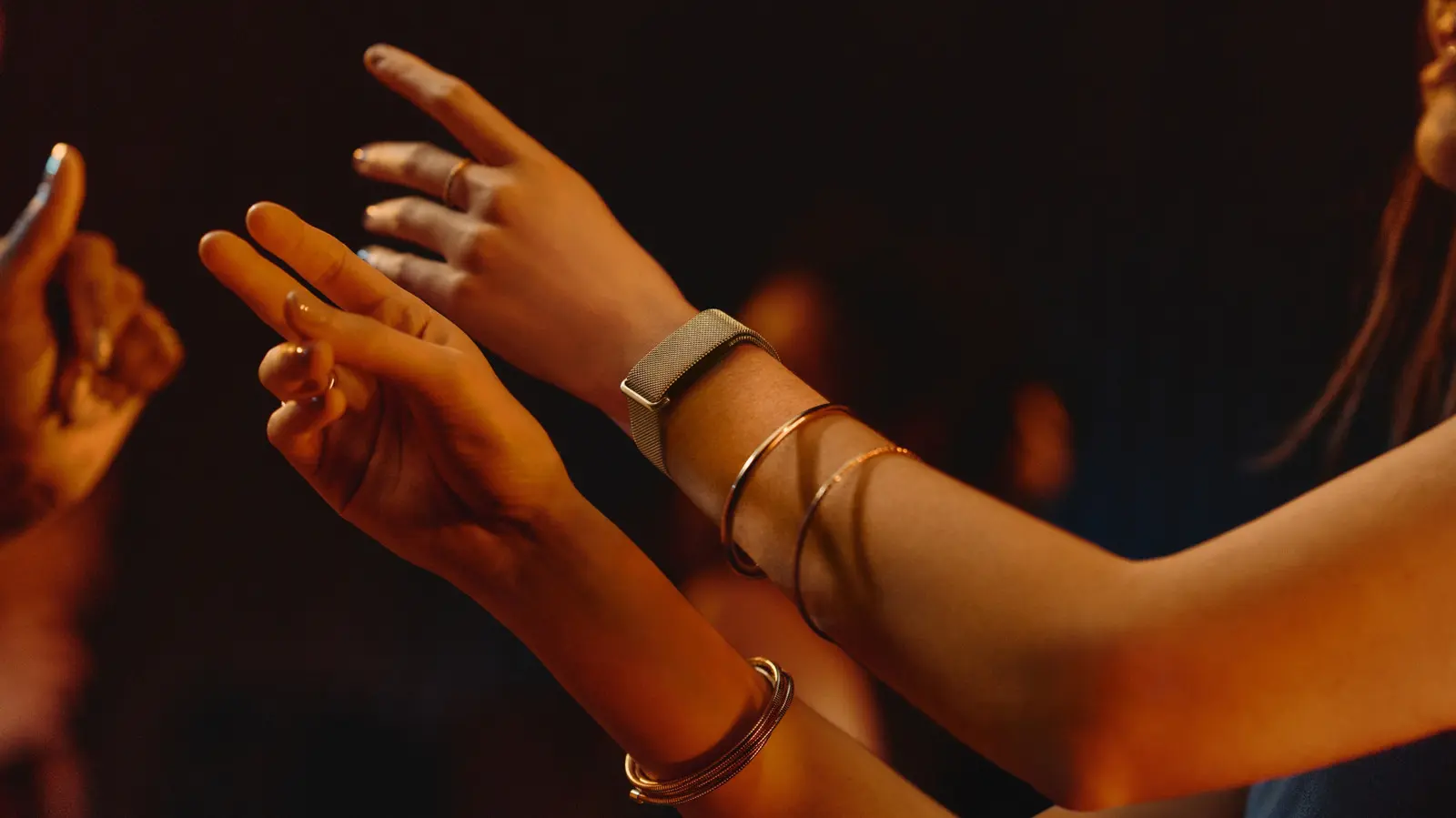 Google Expands Health Features on Fitbit Air and Edge