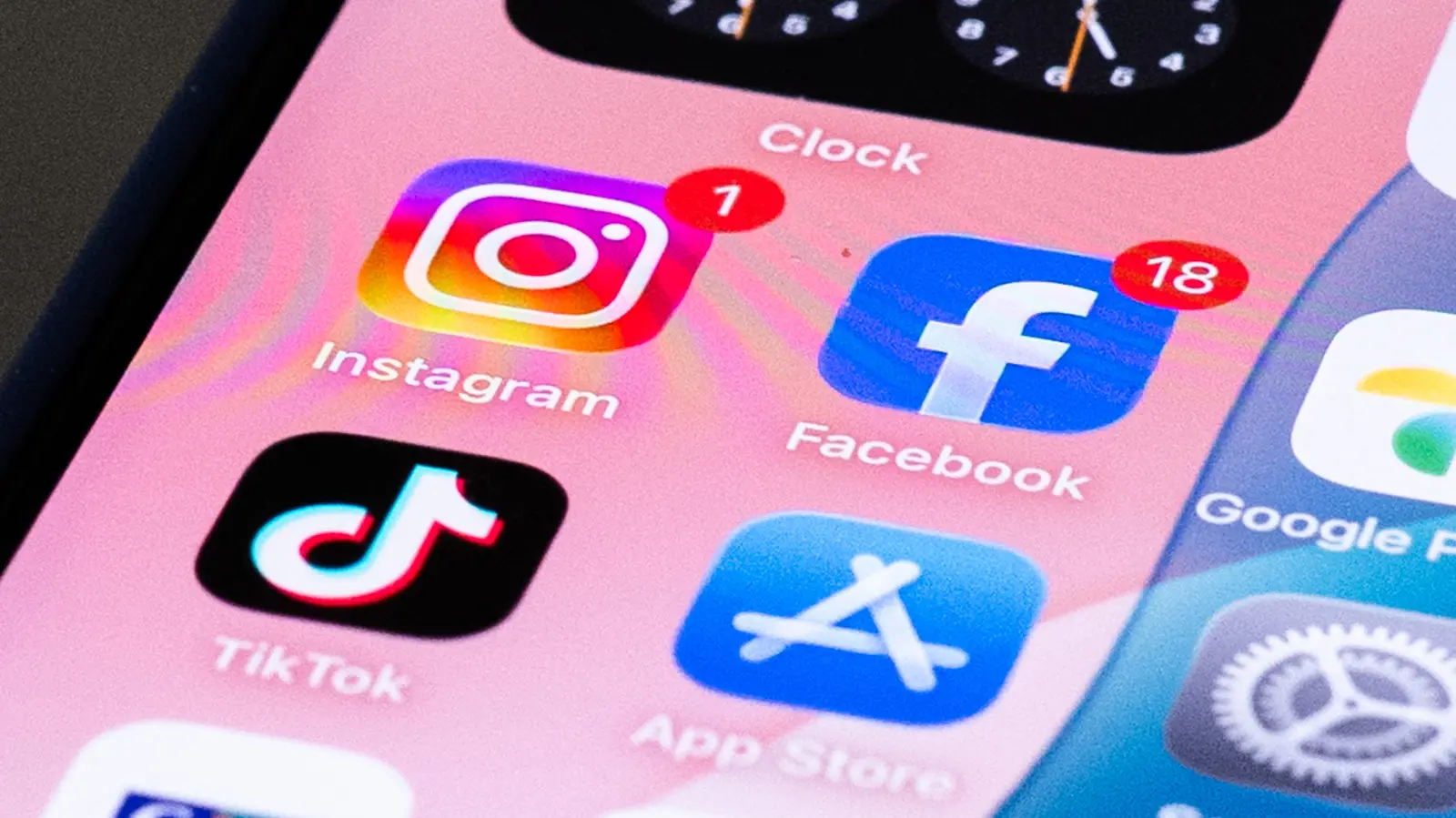 Meta Bans TikTok Ads in Retaliatory Move