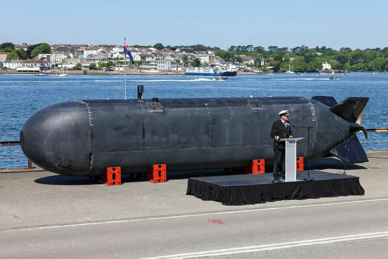Royal Navy seeks suppliers for Type 93 robot submarine project