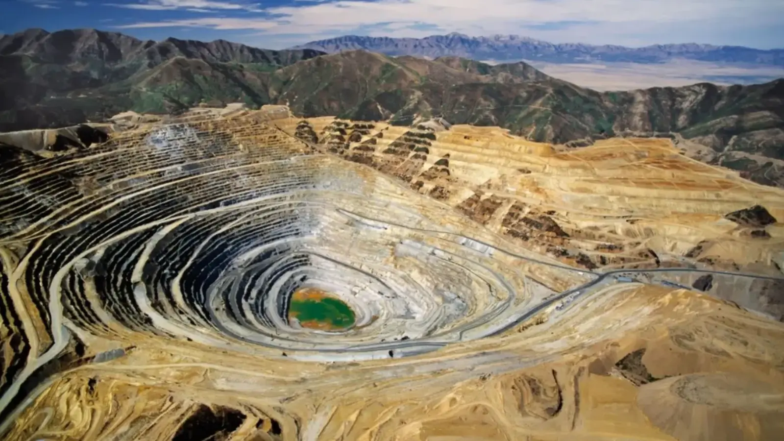 Data Centers to Dig Deeper: Russia Eyes Abandoned Coal Mines for Server Hubs