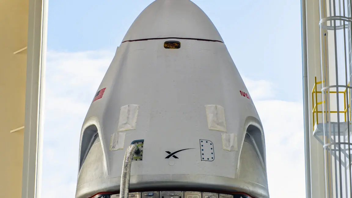 SpaceX Describes Surgical Intervention Before Launch of Crew-13 Mission