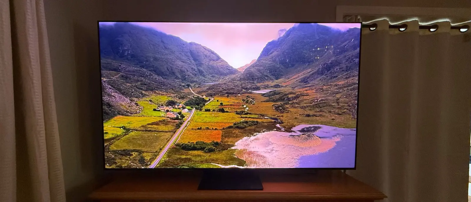 TCL QM7L Offers Premium Performance at a Mid-Range Price Point