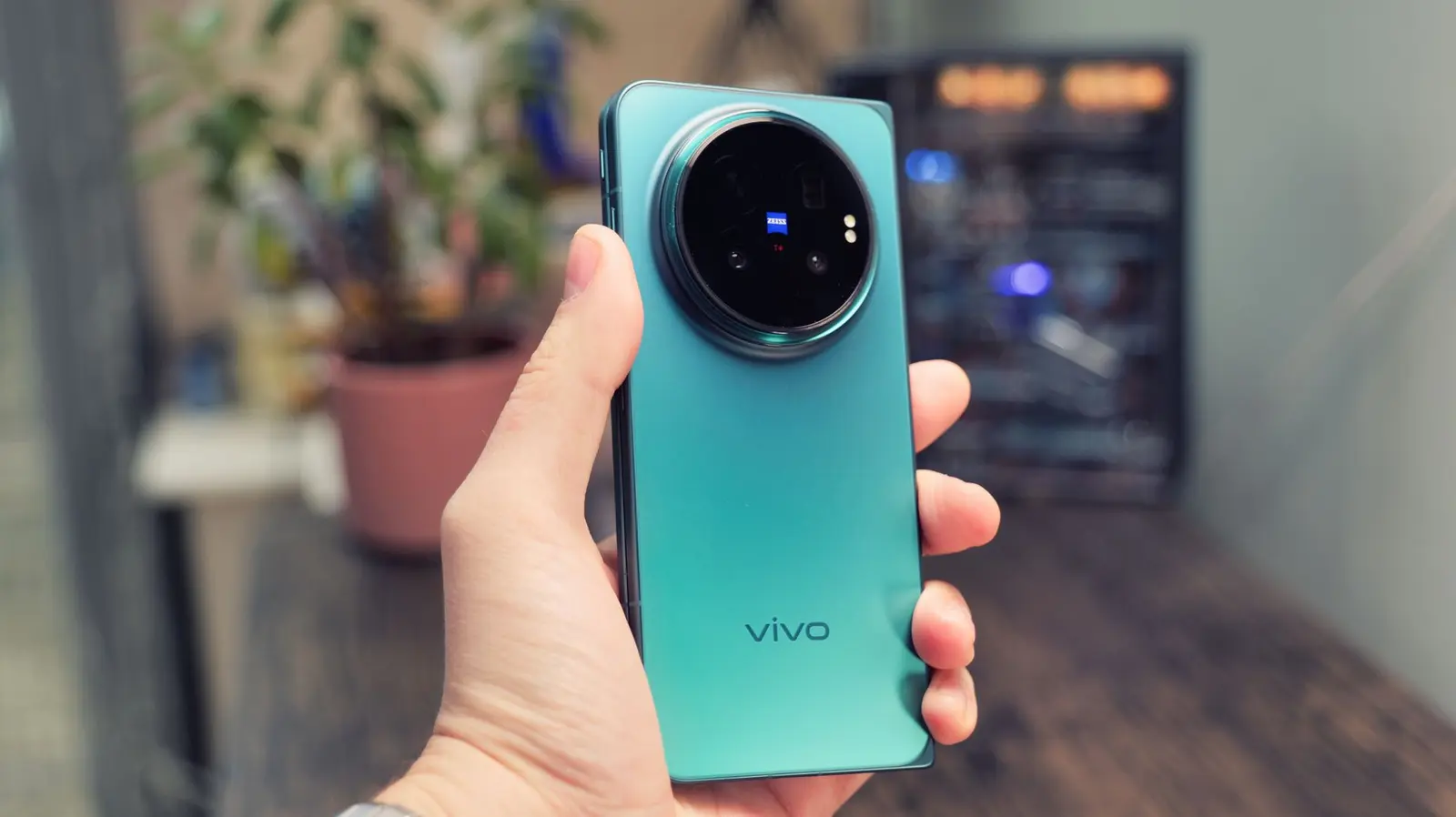 Vivo X Fold 6 Sets New Benchmark for Foldable Smartphones